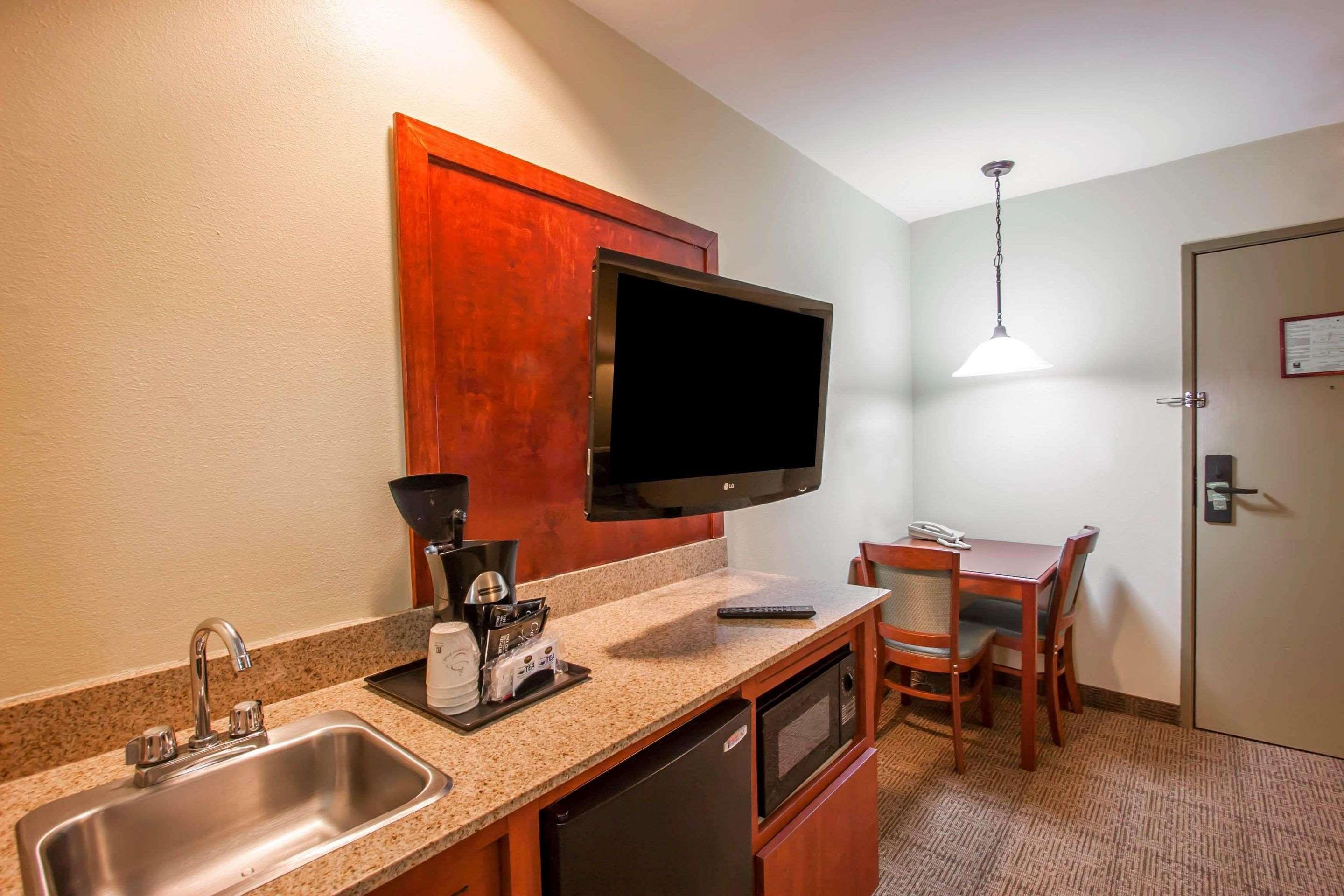 Quality Inn & Suites Germantown North Esterno foto
