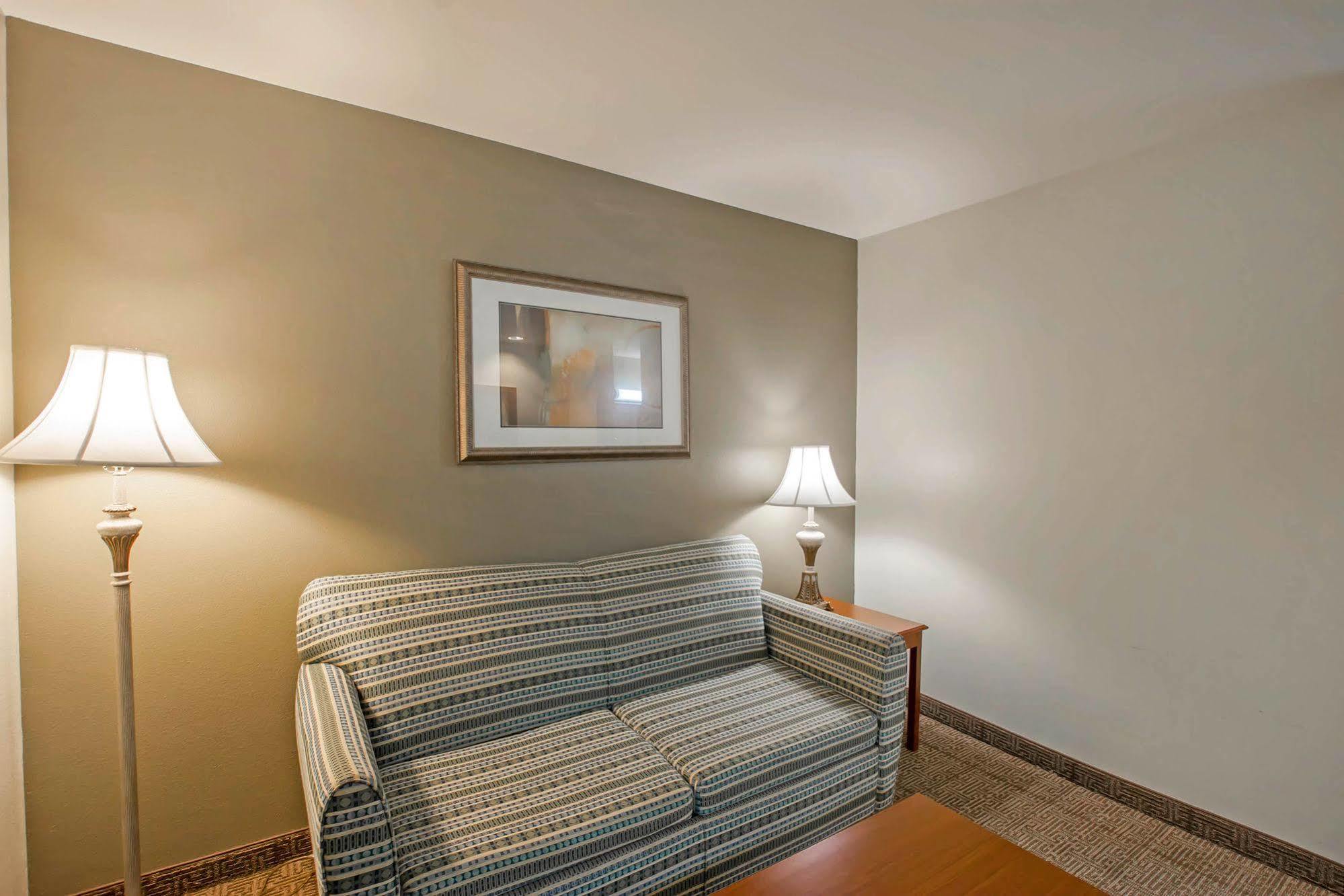 Quality Inn & Suites Germantown North Esterno foto
